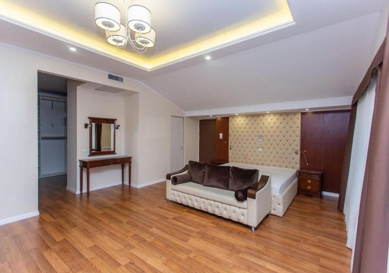 Hotel Olsi Chisináu Habitación foto