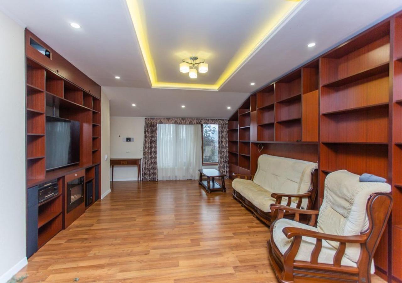 Hotel Olsi Chisináu Habitación foto